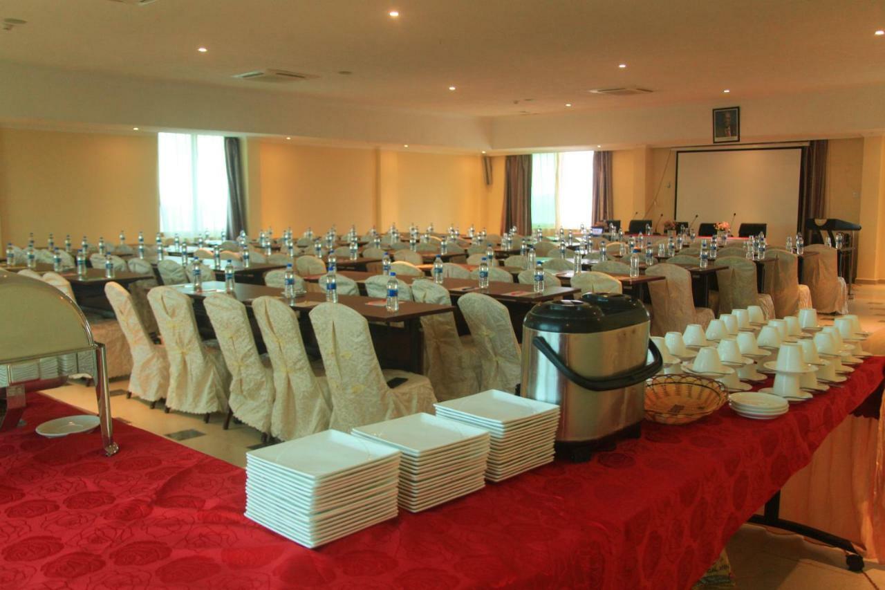 ทิฟฟานี ไดมอนด์ โฮเต็ล อึมทวารา Hotel Mtwara ภายนอก รูปภาพ